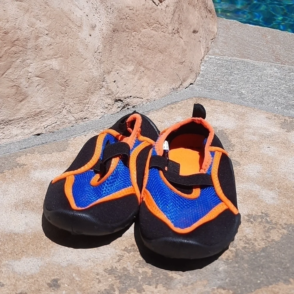 Kids Slip On Water Shoes Mesh Aqua Socks Black Blue Orange Large 9/10